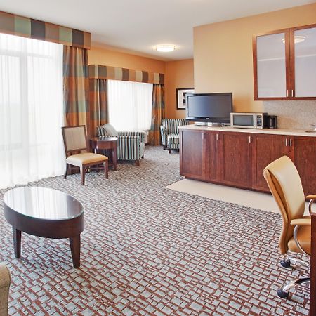 Holiday Inn Express & Suites Salinas By Ihg Exterior foto