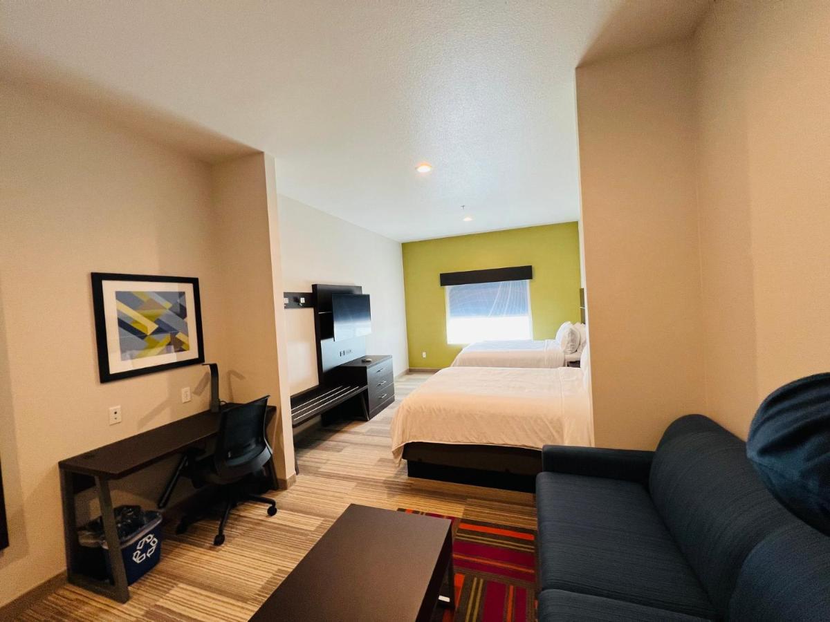 Holiday Inn Express & Suites Salinas By Ihg Exterior foto