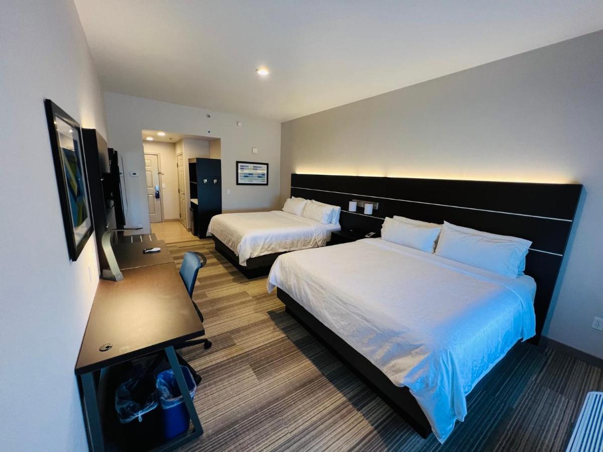 Holiday Inn Express & Suites Salinas By Ihg Exterior foto