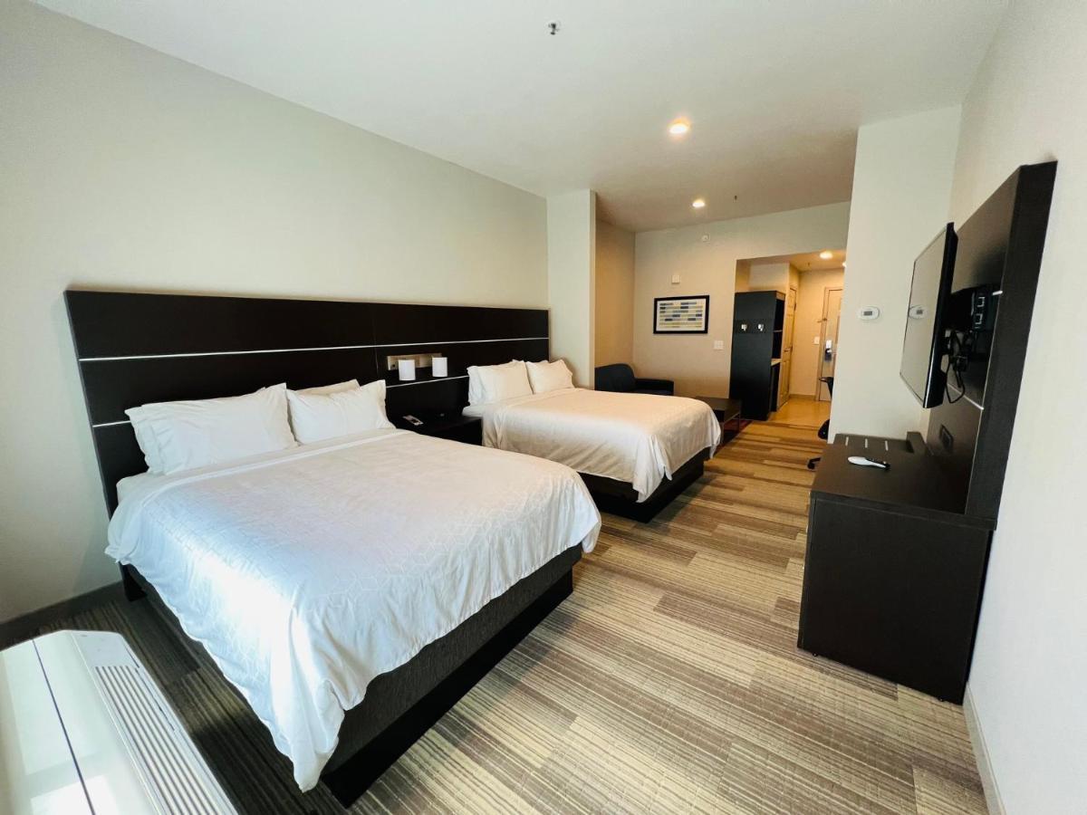 Holiday Inn Express & Suites Salinas By Ihg Exterior foto