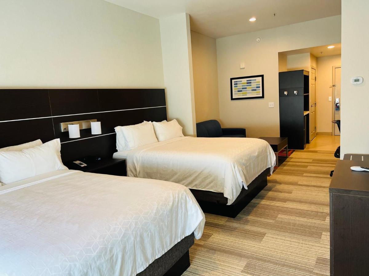 Holiday Inn Express & Suites Salinas By Ihg Exterior foto